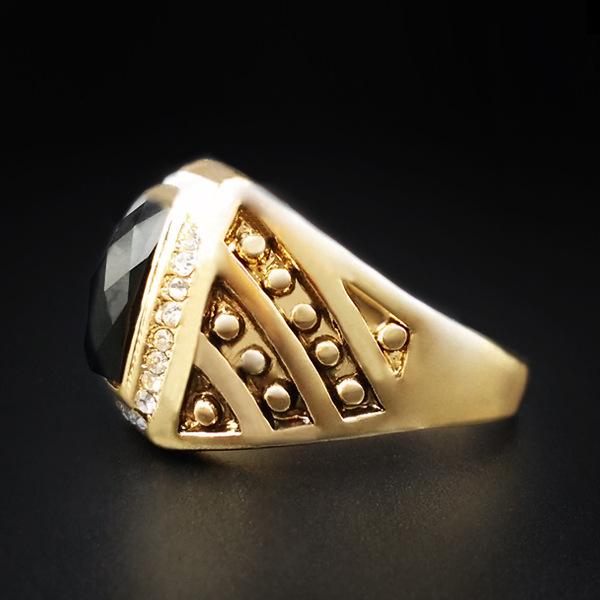 Narsete Gold Ring