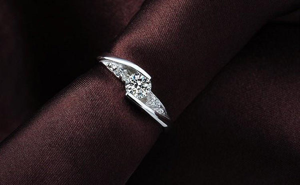 Twisted Crystal Ring